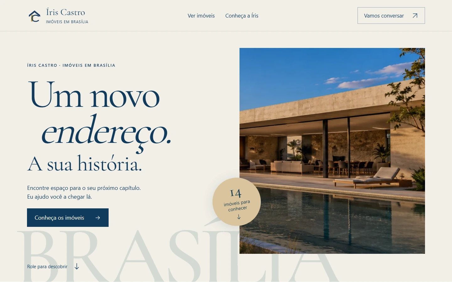 Site público da Íris Castro Imóveis: primeira dobra com o título e a foto de um imóvel em destaque.
